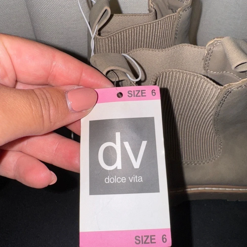 Dolce Vita Women Boots Sz 6